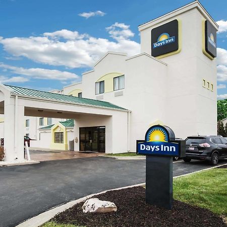 Days Inn By Wyndham Blue Springs Esterno foto