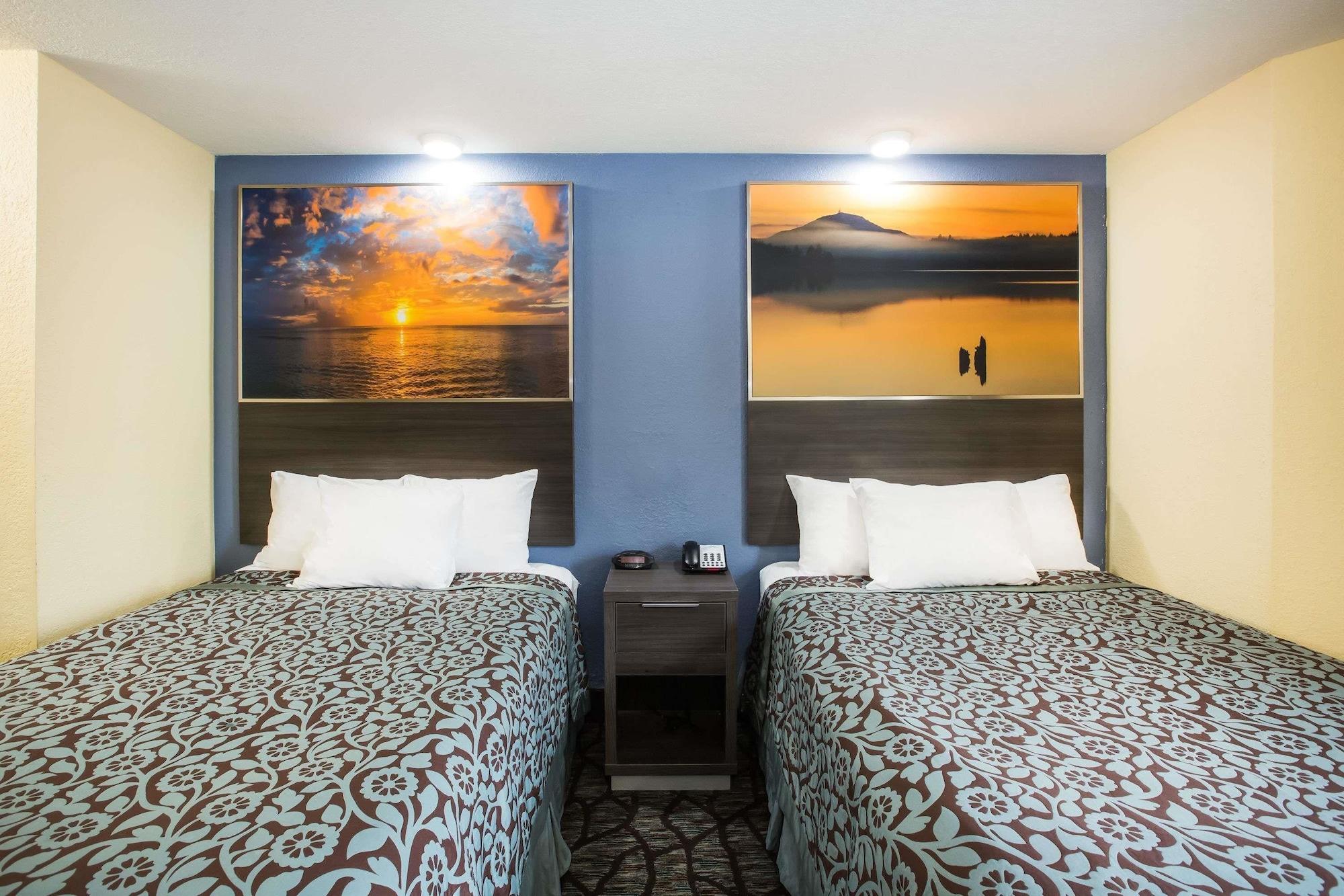 Days Inn By Wyndham Blue Springs Esterno foto